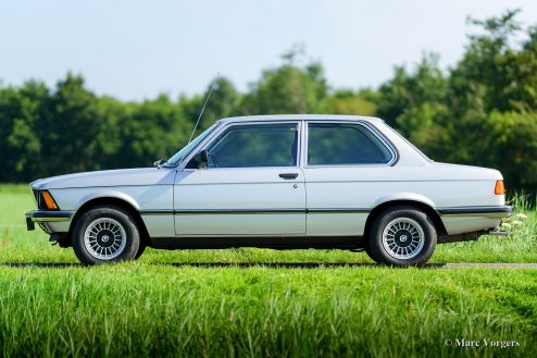 BMW 323i (E21), 1979