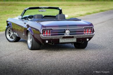 Ford Mustang convertible, 1966