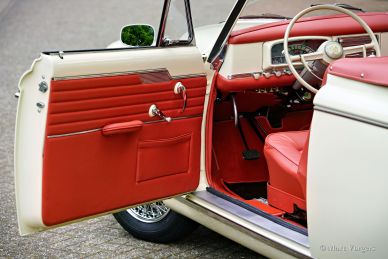 Peugeot 403 Cabriolet restoration