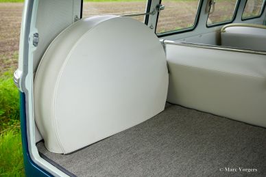 Volkswagen Type 2 T1 Samba 21-window Deluxe, 1966 Restoration