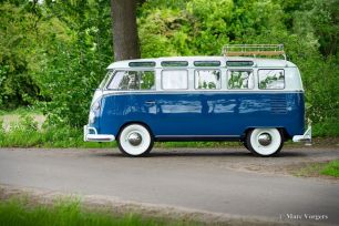 Volkswagen-T1-21-Window-Samba-Bus-1966-06.jpg
