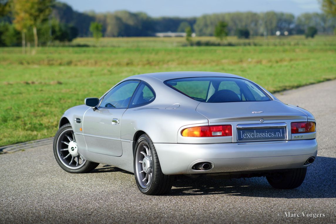 Семерка 1998. Aston Martin db7 1998. Aston Martin db7 (1993). Aston Martin db7 Alfred Dunhill. Aston Martin db7 Alfred Dunhill 1998 года.