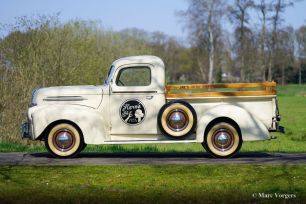 Ford-Pick-Up-½-Ton-1946-Creme-White-Blanc-Weiss-02.jpg