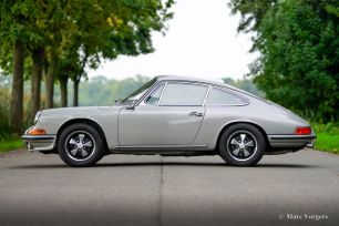 Porsche-911S-22S-Coupe-1968-Silver-Grey-Zilvergrijs-Metallic-02.jpg