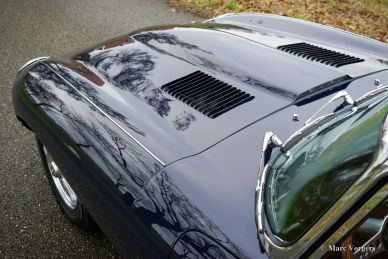 Jaguar E-type 4.2 Litre S1 FHC, 1965