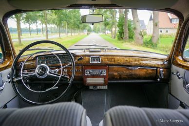 Mercedes-Benz 220 S (W180), 1958