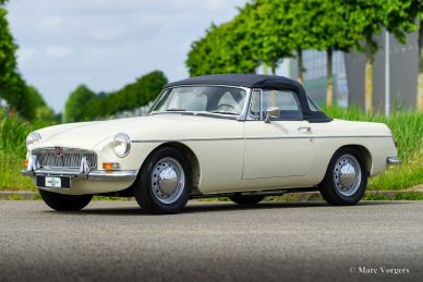 MG MGB roadster, 1966