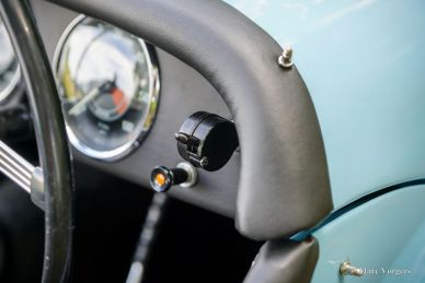 Triumph TR3 (small mouth), 1957