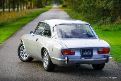 Alfa Romeo Giulia 2000 GTV, 1974