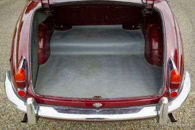 Daimler 250 V8, 1967