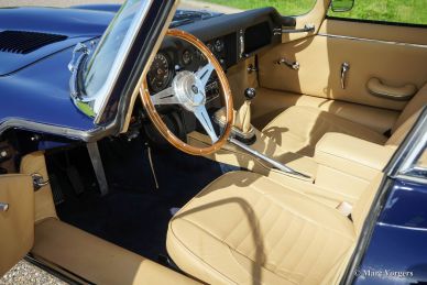 Jaguar E-Type 4.2 Litre FHC, 1966