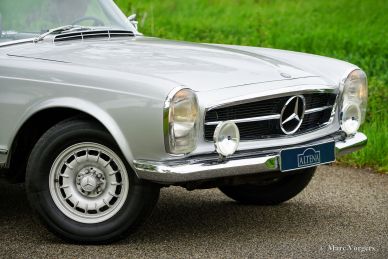 Mercedes-Benz 230 SL (W113), 1964