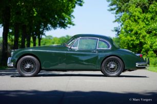 Jaguar-XK-150-FHC-34-1958-British-Racing-Green-02.jpg