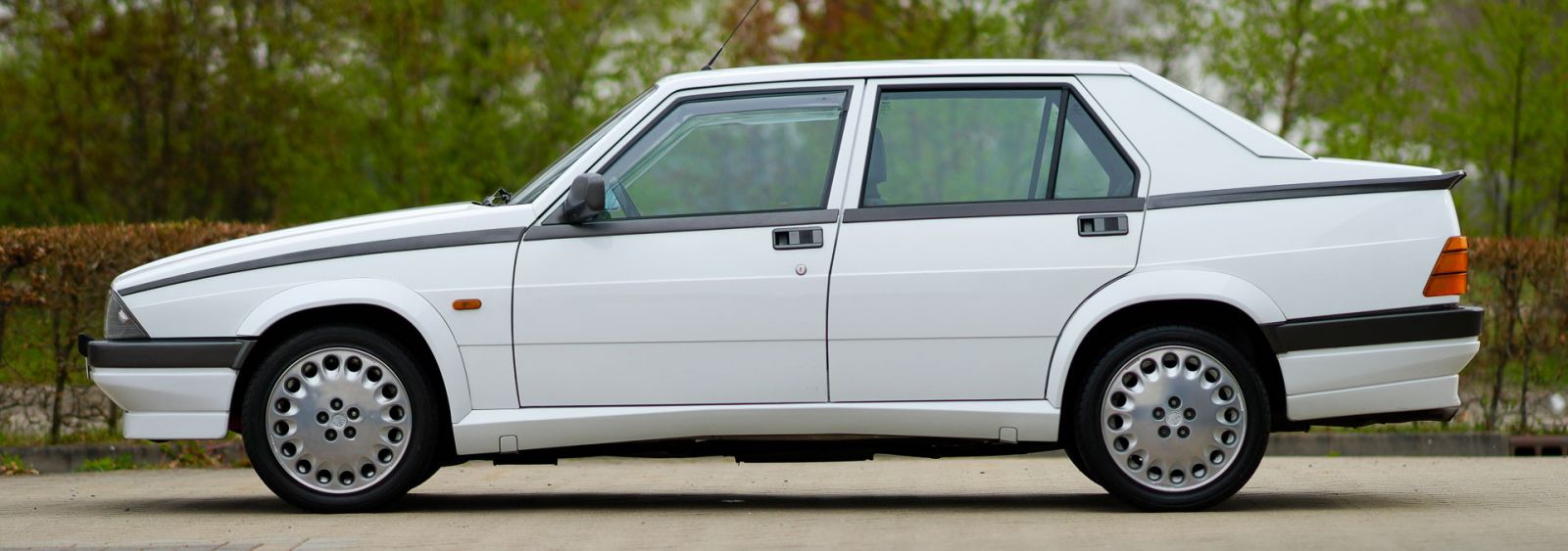 Alfa Romeo 75 2.0 Twin Spark, 1988