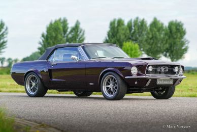 Ford Mustang convertible, 1966