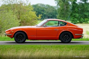 Datsun-240Z-1973-Orange-02.jpg