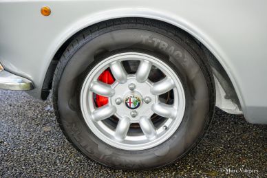 Alfa Romeo Giulia 2000 GTV, 1974