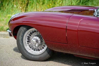 Jaguar E-type 4.2 Litre FHC, 1971