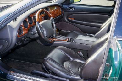 Jaguar XK8 coupe, 2001