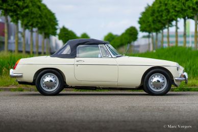 MG MGB roadster, 1966