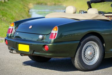 MG RV8, 1996