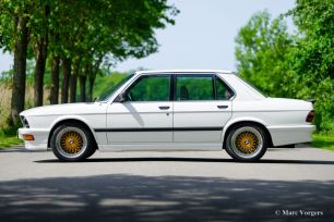 BMW-M-535i-M535i-1985-E28-Alpinweiss-Alpine-white-02.jpg