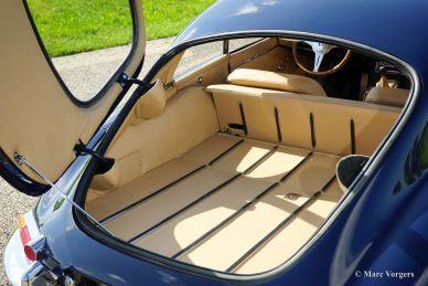 Jaguar E-Type 4.2 Litre FHC, 1966