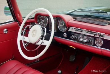 Mercedes-Benz 230 SL ‘Pagode’, 1966