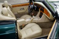 MG RV8 1995