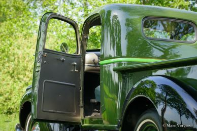 Chevrolet pick-up truck, 1946