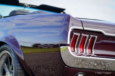 Ford Mustang convertible, 1966