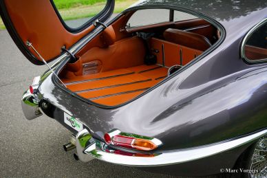 Jaguar E-type 4.2 Litre FHC, 1965