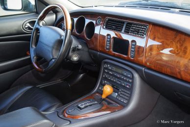 Jaguar XK8 coupe, 2001