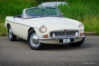 MG MGB roadster, 1966