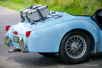 Triumph TR3 (small mouth), 1957