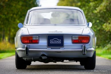 Alfa Romeo Giulia 2000 GTV, 1974