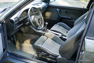 BMW 320 IS (E30), 1988