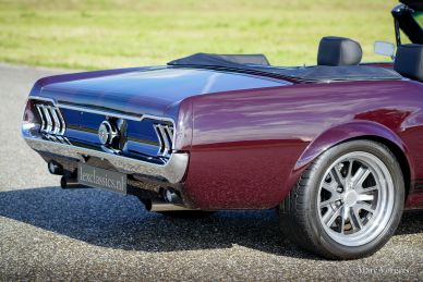 Ford Mustang convertible, 1966