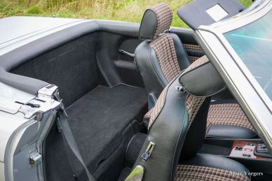 Mercedes-Benz 280SL (R107), 1985