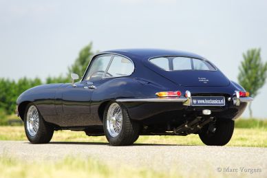 Jaguar E-type 4.2 Litre FHC S1, 1966