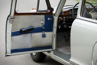 Mercedes-Benz 220 S (W180), 1958