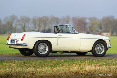 MG MGB roadster, 1965