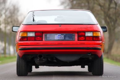 Porsche 924, 1981