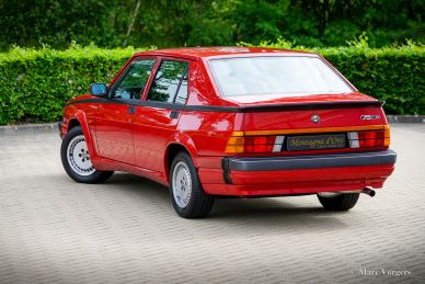 Alfa Romeo 75 3.0 V6 America, 1988