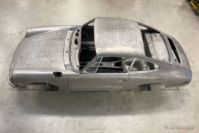 Porsche 911 2.0 SWB 1968 body restoration
