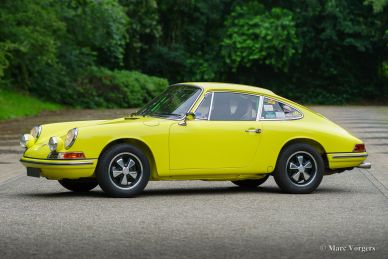 Porsche 911 2.0 SWB 1968 body restoration