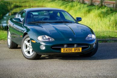 Jaguar XK8 coupe, 2001