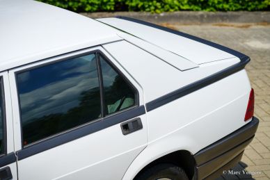 Alfa Romeo 75 1.8 IE, 1990