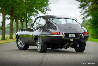 Jaguar E-type 4.2 Litre FHC, 1965