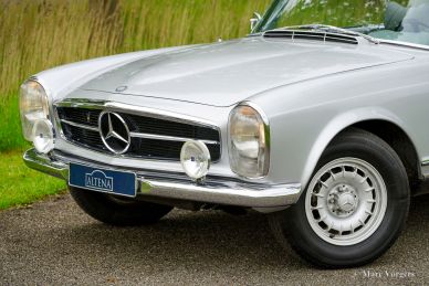 Mercedes-Benz 230 SL (W113), 1964